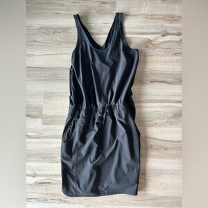 Patagonia Fleetwith Black Athletic Dress Size Medium